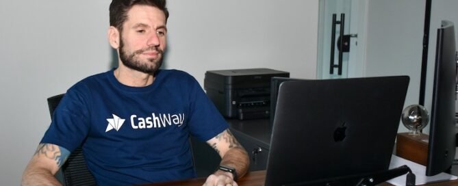 Fundada por Felipe Santiago (foto), a CashWay atua como um "cloud banking" para cooperativas de crédito.