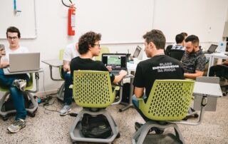 Ao longo de três semanas, participantes terão apoio para criar projetos inovadores e validar com mercado no norte catarinense.