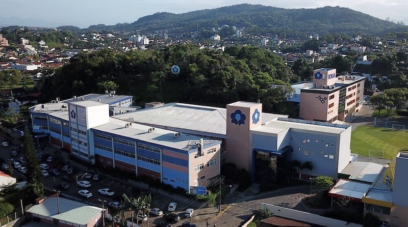Com acordo, instituição de ensino em Joinville passa a ser a primeira de Educação Básica no país integrada a um parque tecnológico.