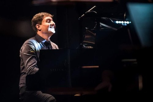 "Música clássica e games combinam muito, e as trilhas estão cada vez mais bem construídas", diz o pianista catarinense Luiz Carlos Zago