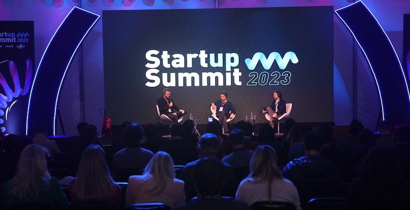 Várias palestras abordaram temas ligados ao financiamento e aquisições de empresas de tecnologia, no último dia do Startup Summit 2023.
