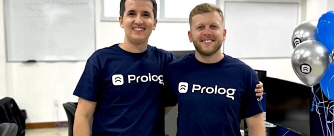 Prolog, startup que desenvolve plataforma de gestão de frotas, cresceu 70% no ano passado com recursos próprios e quer dobrar o faturamento em 2024, comentam os sócios Luiz Felipe e Jean Zart.