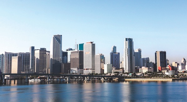 Sul da Flórida corre sério risco ambienal nas próximas décadas. / Imagem: Miami Downtown 
